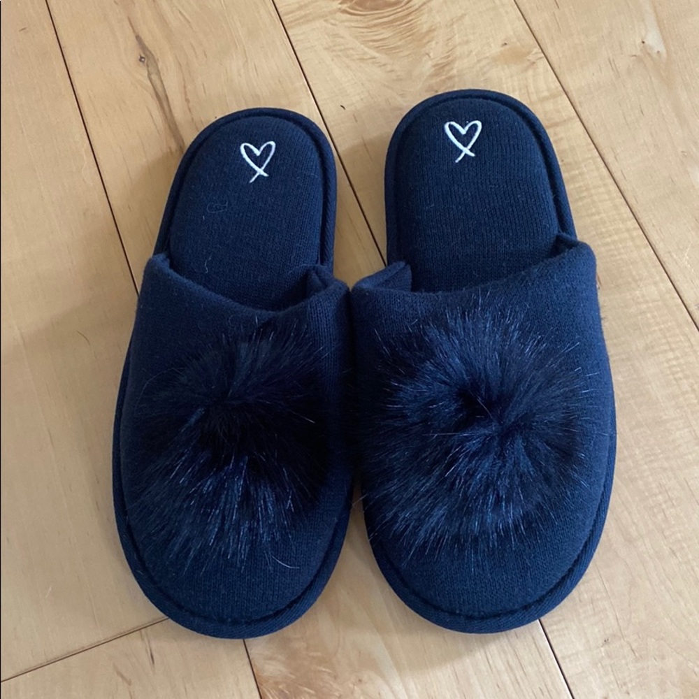 Victoria’s Secret black Pom Pom slippers